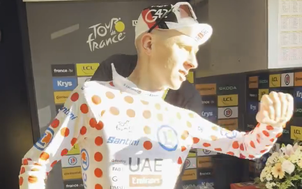 Tadej Pogacar tempi salita finale